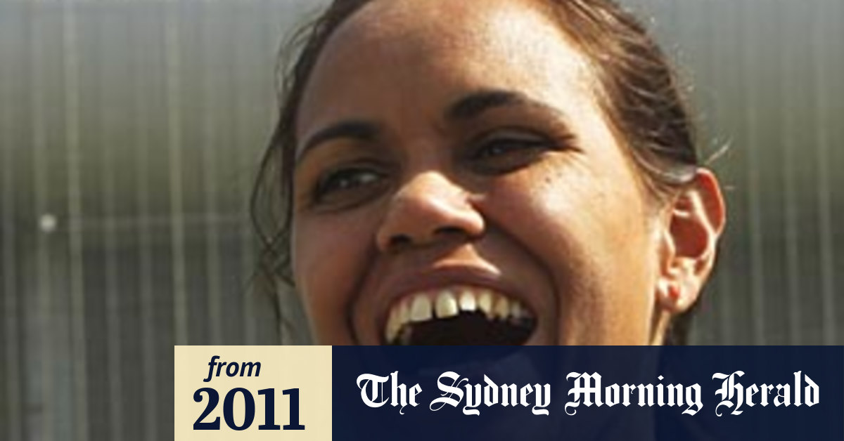 Cathy Freeman gives birth